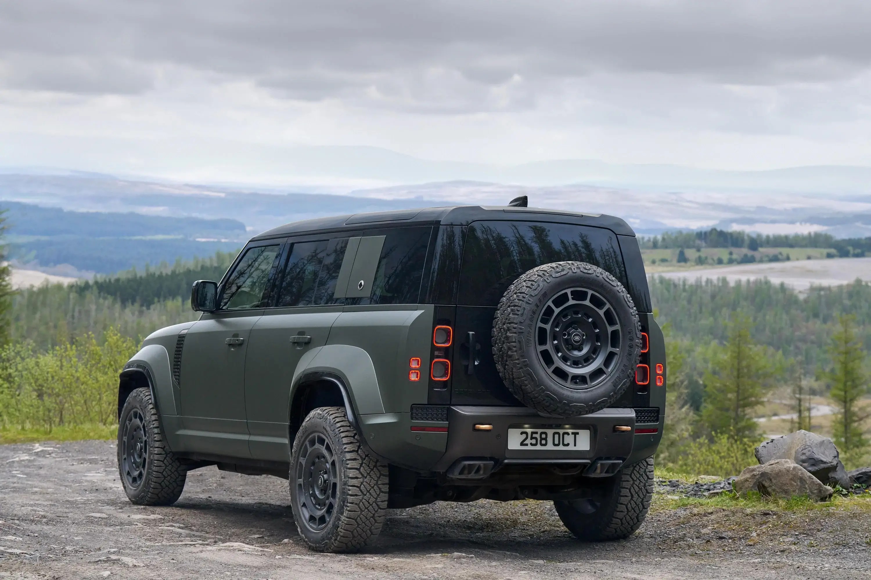 2025 Land Rover Defender OCTA with BMW V8 Engine Announced for Australia