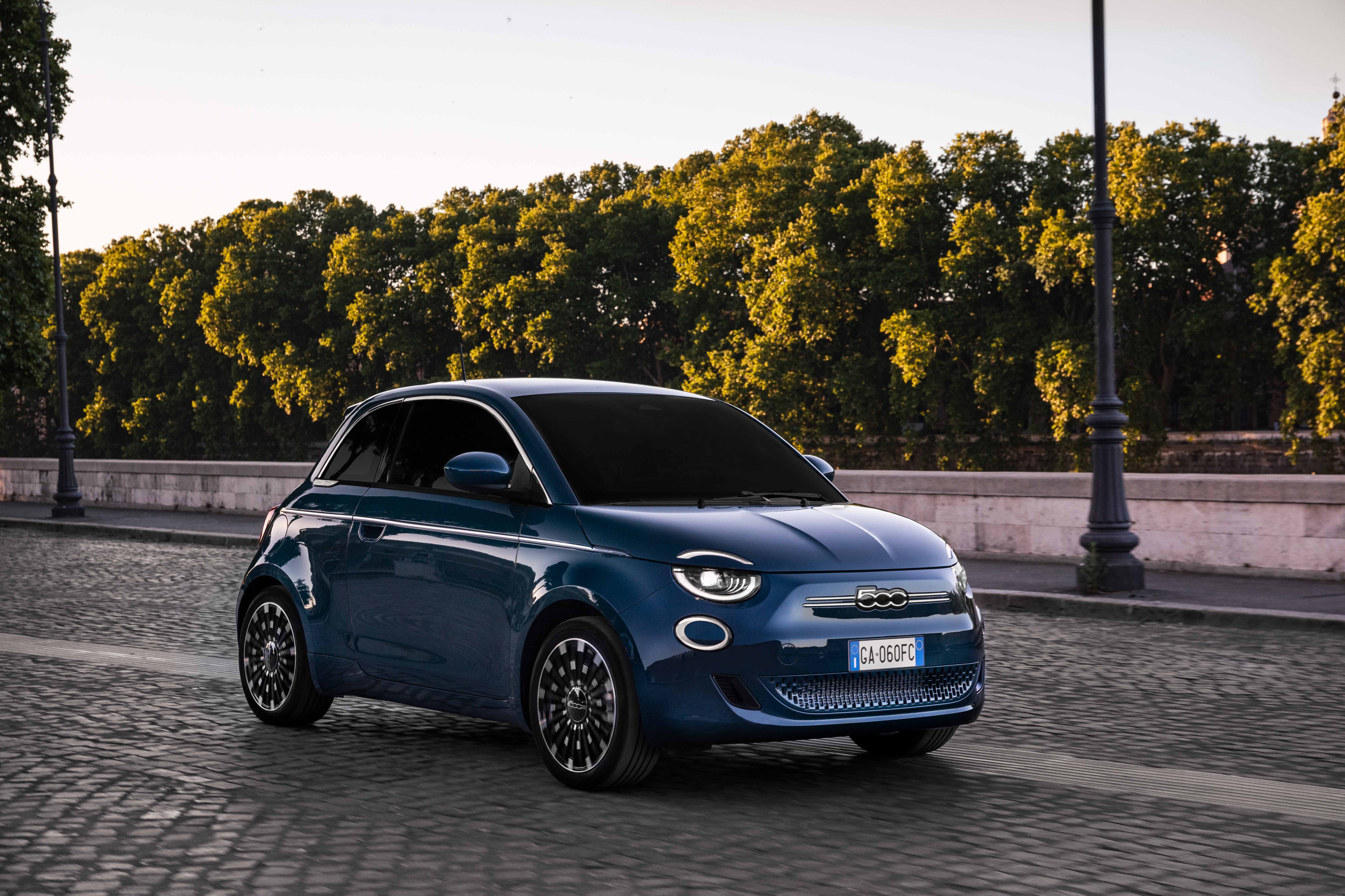 Fiat Unveils First-Ever Full-Electric Model for Australia - The 500e - Designed and Made in Italy!